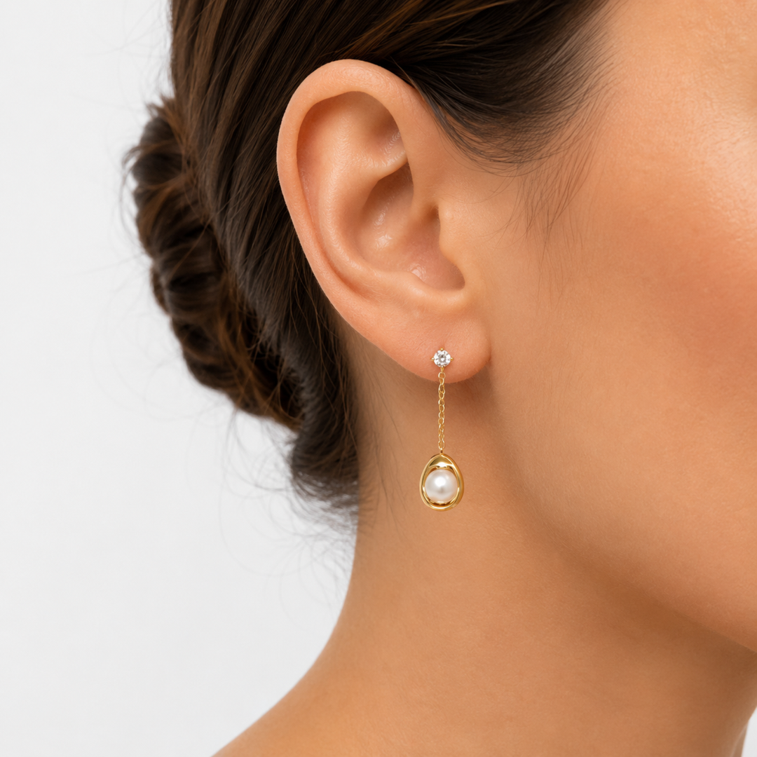 Teardrop pearl earrings